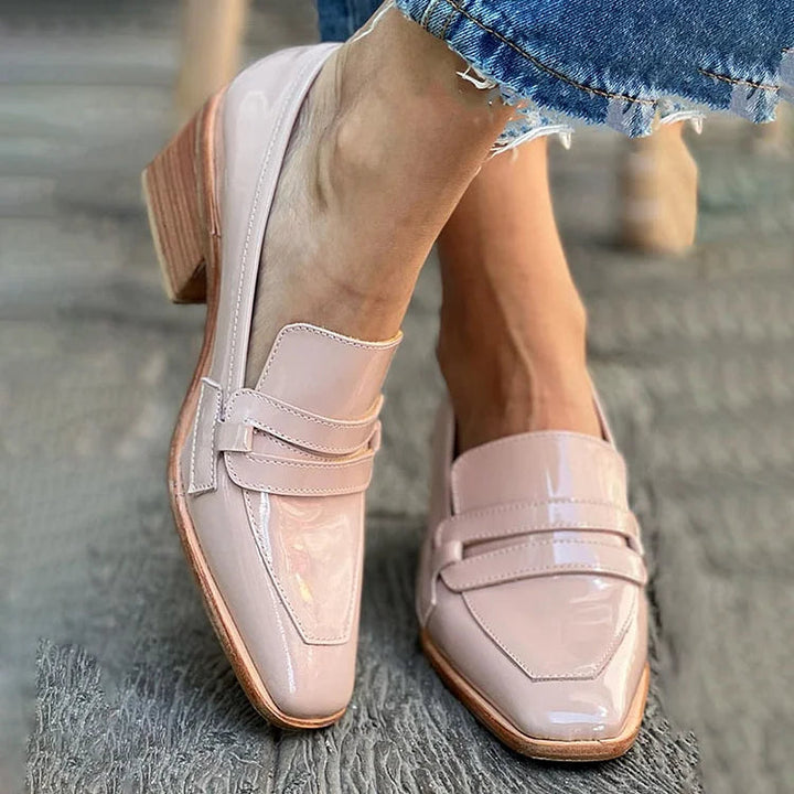 Mocassins Brillants à Talon Large