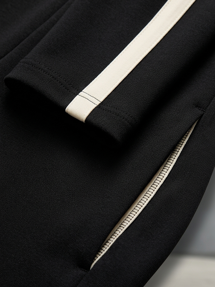 Monica | Ensemble de Survêtement avec Rayures Contrastées Noires, Haut à Fermeture Éclair et Pantalon à Jambes Amples avec Cordon