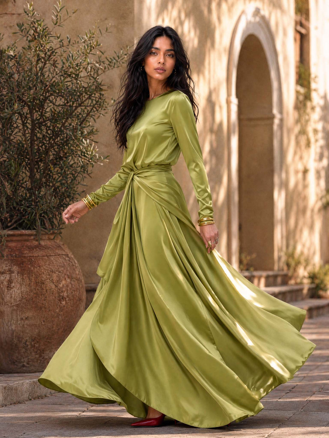 Robe Maxi Élégante en Satin Drapé