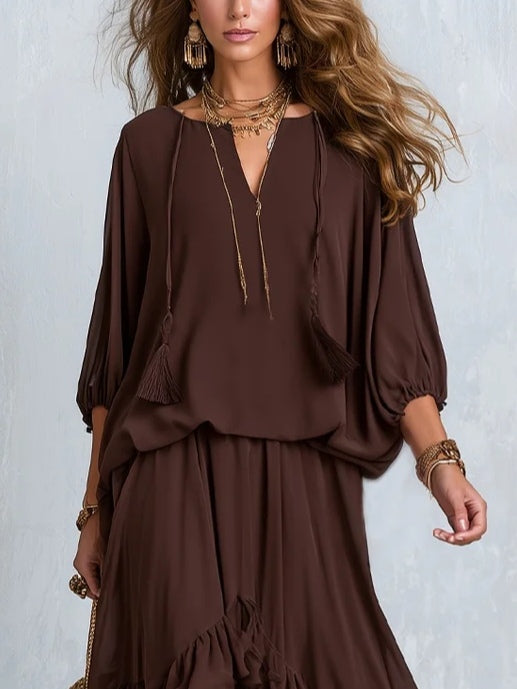 Manuela | Top en Gaze Marron avec Franges et Décolleté en V Combiné avec Jupe à Volants en Couches