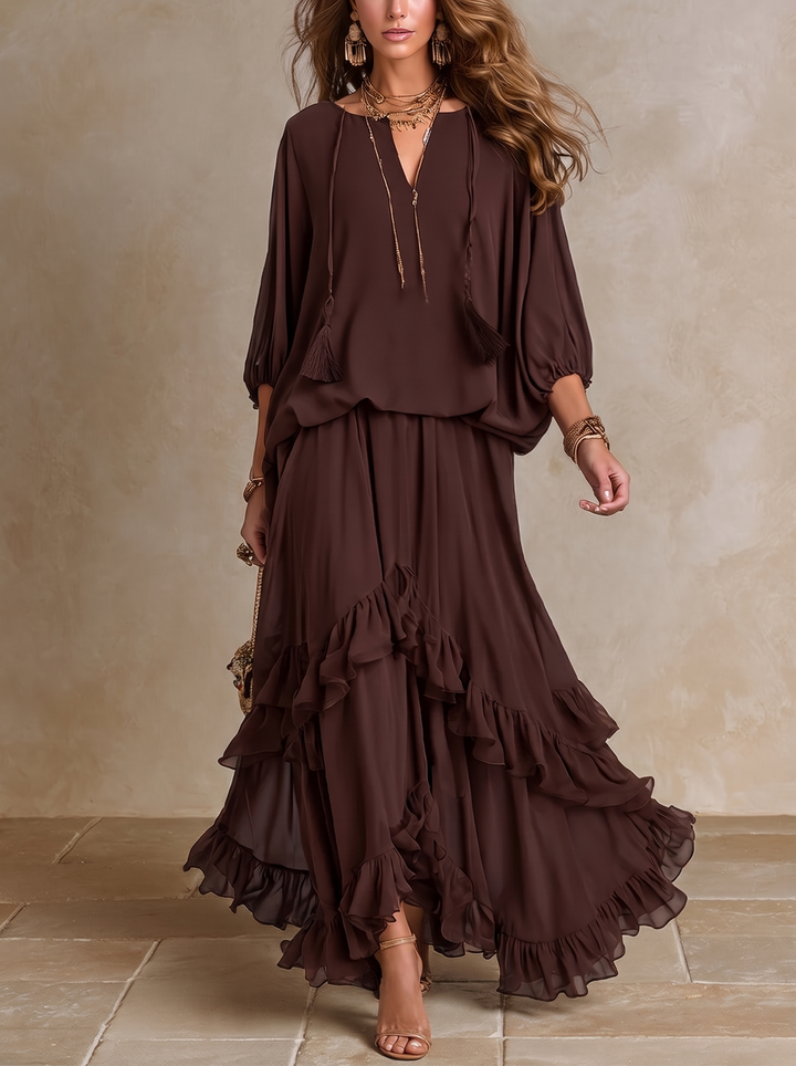 Manuela | Top en Gaze Marron avec Franges et Décolleté en V Combiné avec Jupe à Volants en Couches