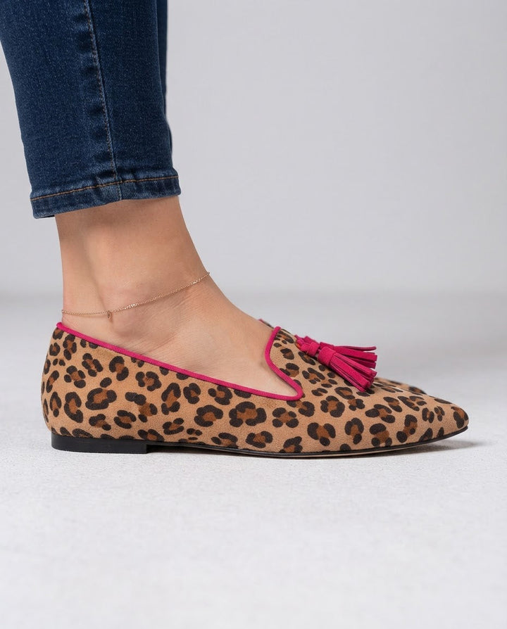 Mocassins Ginevra — Léopard Daim, Pompons Fuchsia
