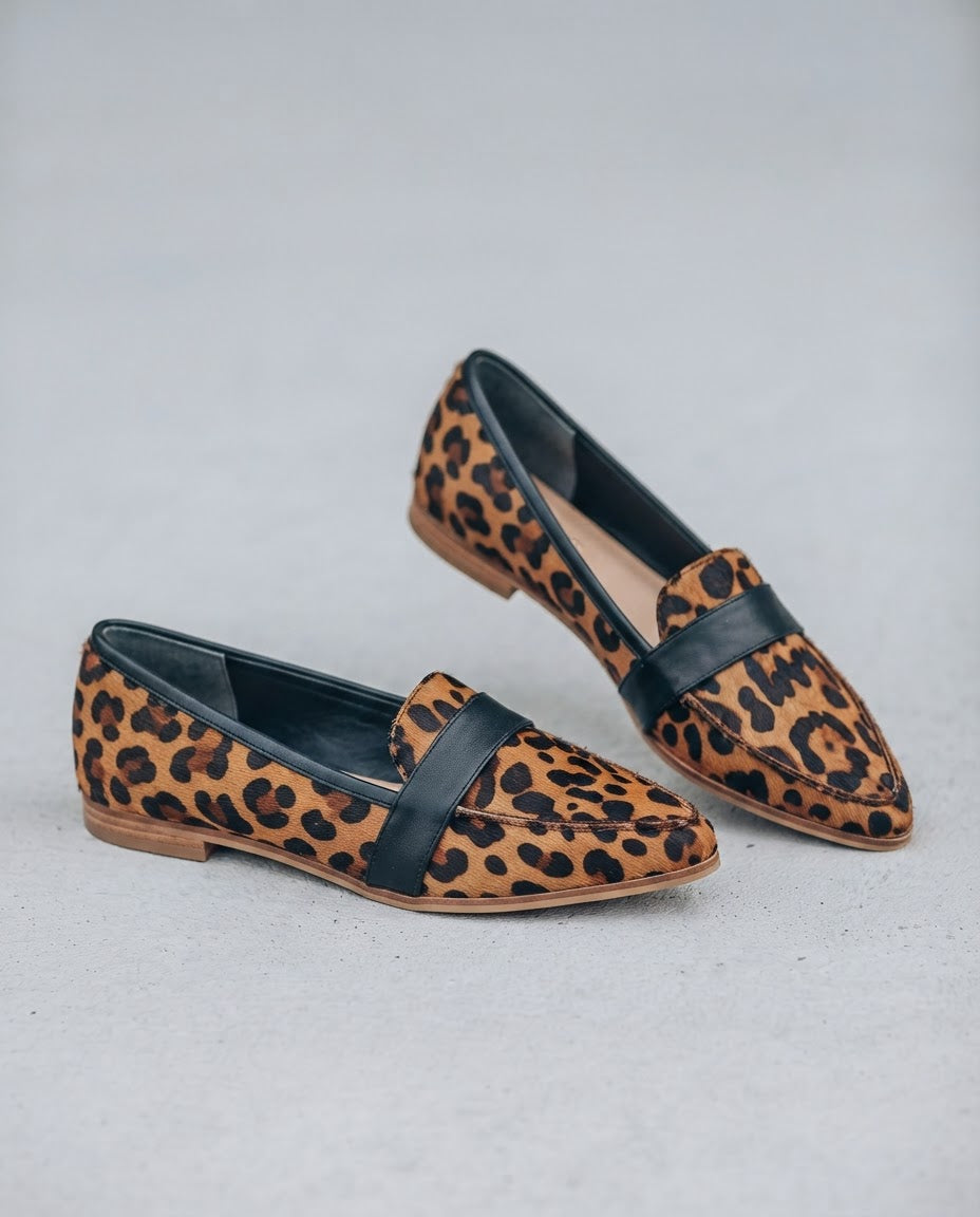 Mocassin à Bout Pointu avec Bandeau sur le Cou de Pied